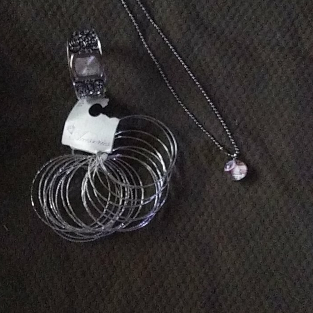 Lot jewelry.  Watch. Bangles and necklace